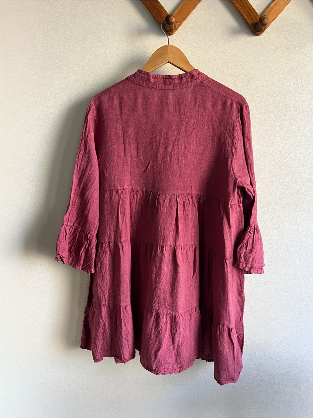 Meo Meli Tiered Split-Neck Linen Tunic Top Dusty Rose - Picture 4 of 4
